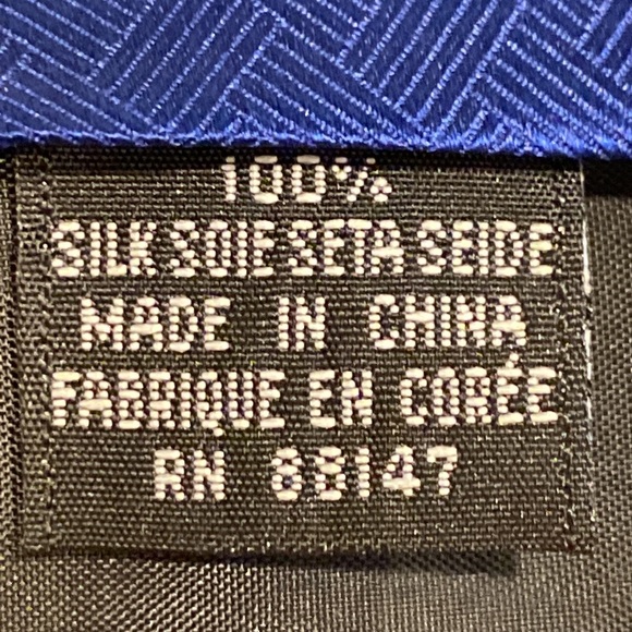 Dr. Seuss silk neckties 2 New ties “The Cat 🐈‍⬛ in The Hat” 🎩 - Picture 11 of 16